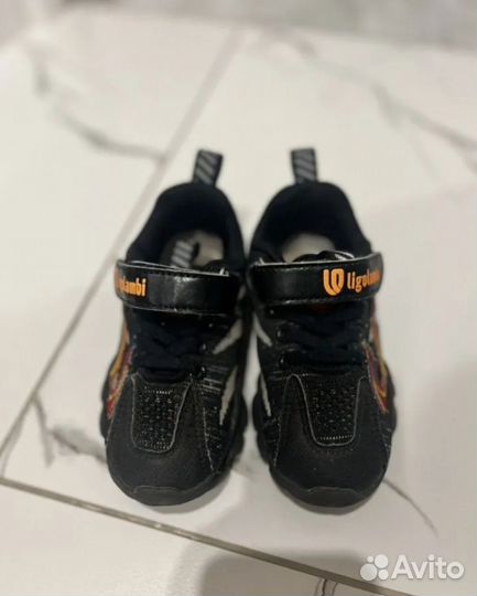 Кроссовки детские 26 размер