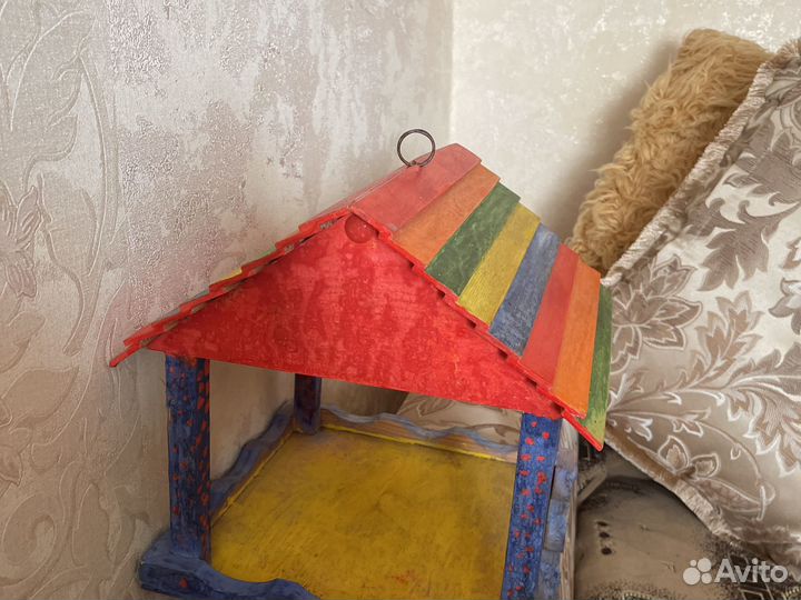 Яркая Кормушка для птиц