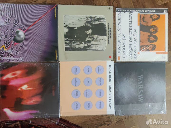 Пластинки The Cure, Tame Impala, Zeppelin, Warsaw