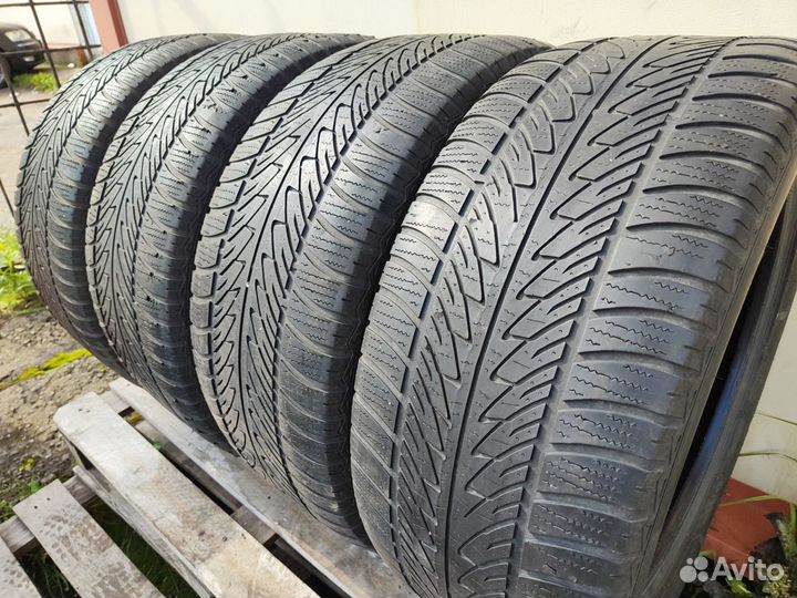 Goodyear UltraGrip 8 Performance 285/45 R20 112V