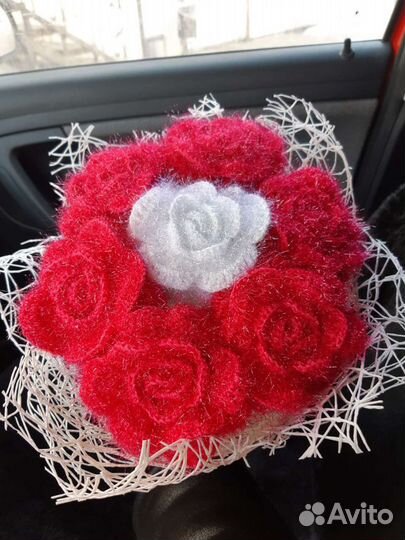 Вязаные крючком розы