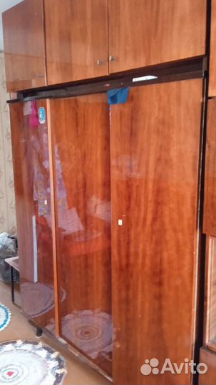 Сервант. Шифоньер