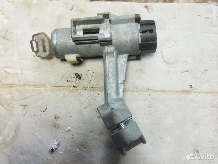 Замок зажигания 48700-OM125