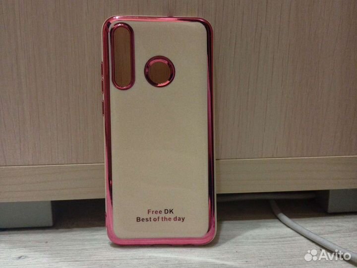 Чехлы на телефон