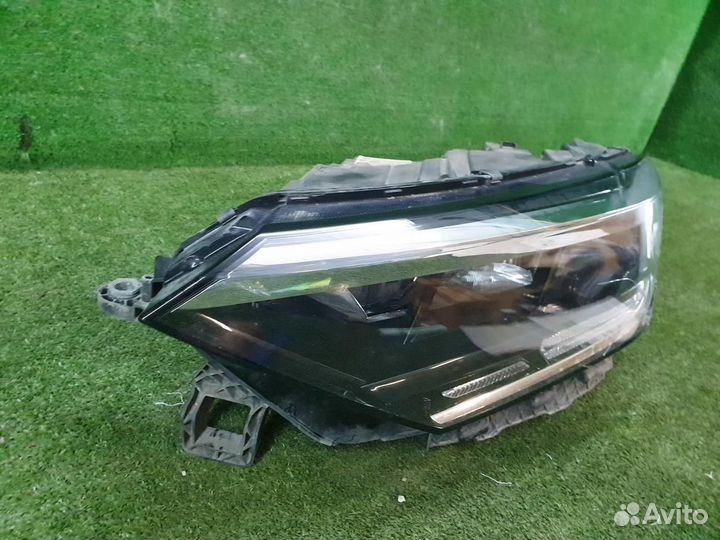 Фара левая Volkswagen Polo