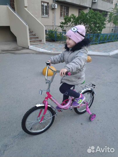 Велосипед для девочки 16 дюймов