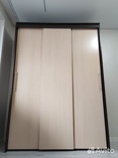 Шкаф купе бу трехстворчатый