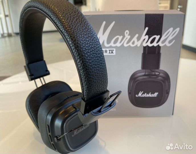 Беспроводные наушники Marshall Major IV