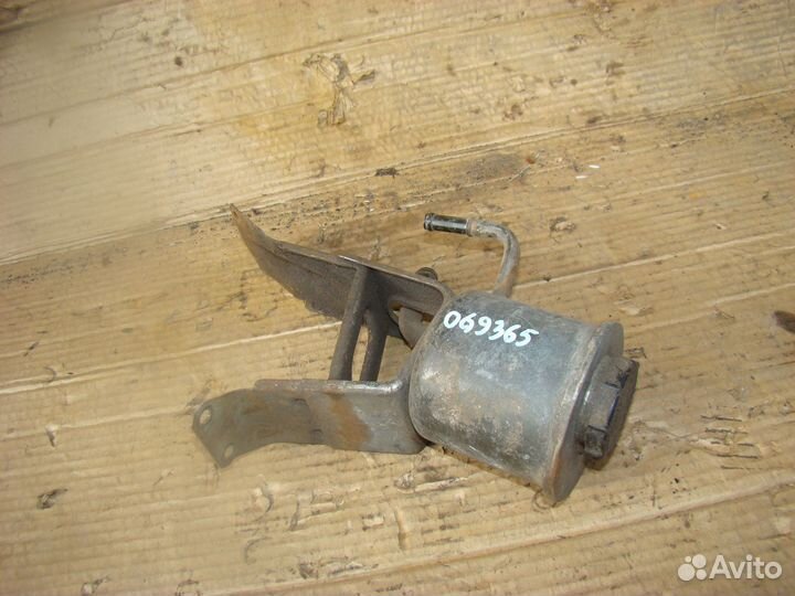 Бачок гур Nissan terrano 1 94г