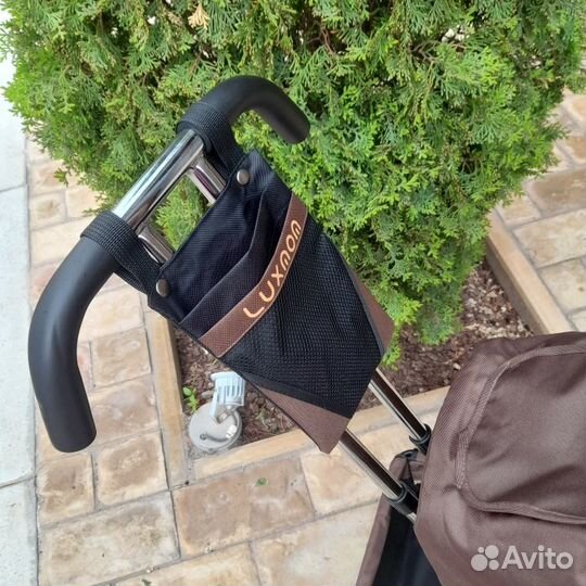 Трехколесный велосипед с ручкой цвет коричневый