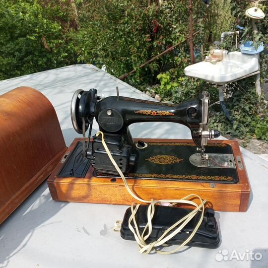 Швейная машинка