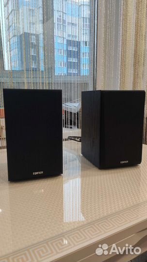 Активные колонки Edifier R1100