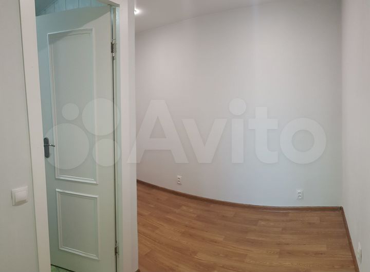 Офис 24м² с мокрой точкой и санузлом