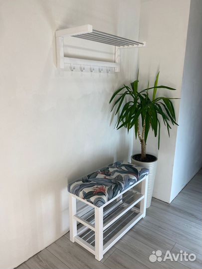 Вешалка,банкетка