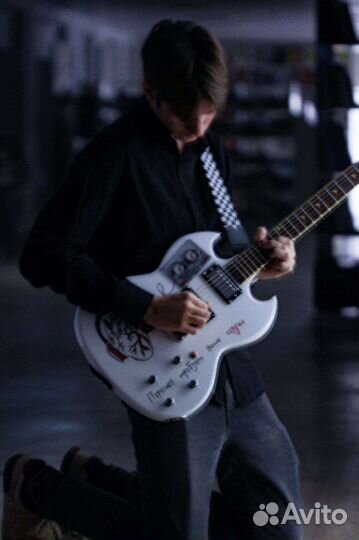Электрогитара ручной работы