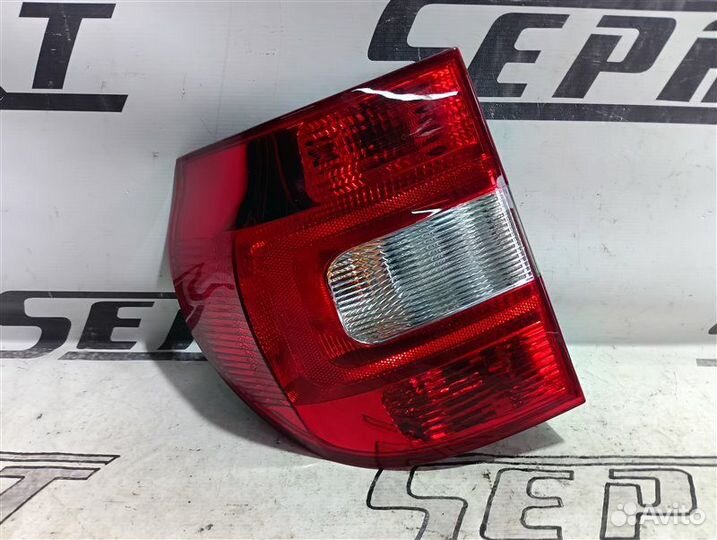 Фонарь задний левый Skoda Yeti 1.2 cbzb 2014