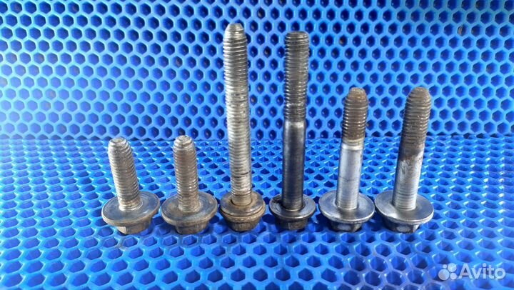 Болты крепления подрамника Renault Logan 1