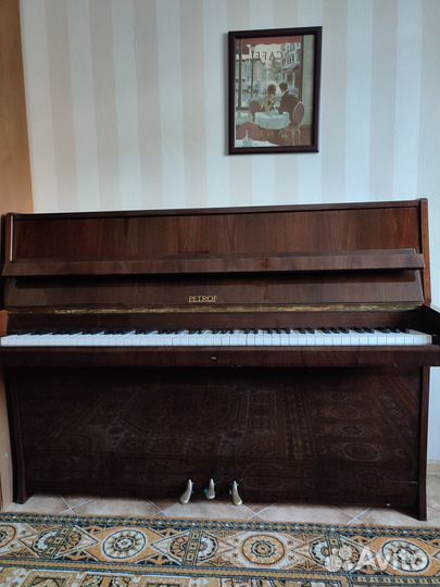 Пианино Petrof 100 sonatina, Чехия