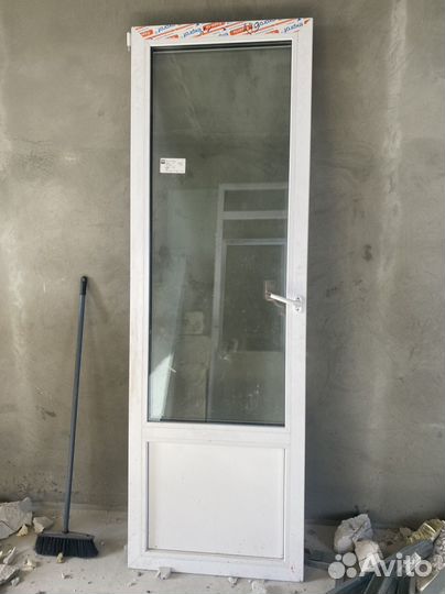 Окно и дверь на балкон пластиковые