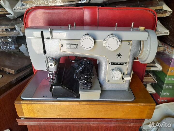 Швейная машина Подольск 142