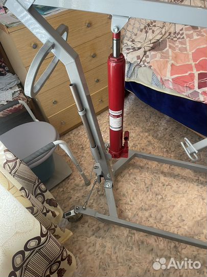 Подъемник гидравлический для инвалидов