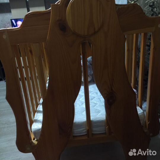 Детская кроватка