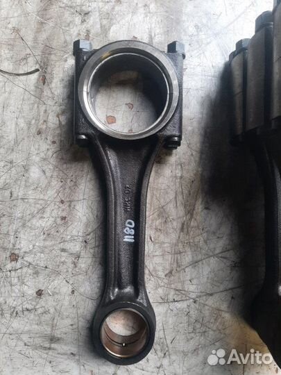 Шатун Hyundai D6AV 2000