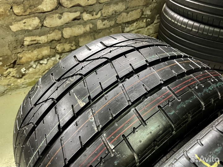 Pirelli P Zero 255/35 R19 и 295/30 R19 96Y
