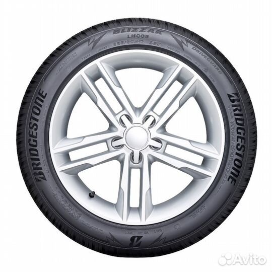 Bridgestone Blizzak LM-005 205/65 R16 95H