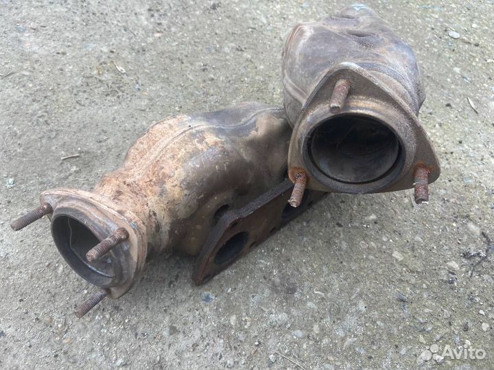 Коллектор выпускной Volkswagen Touareg 4.2 AXQ