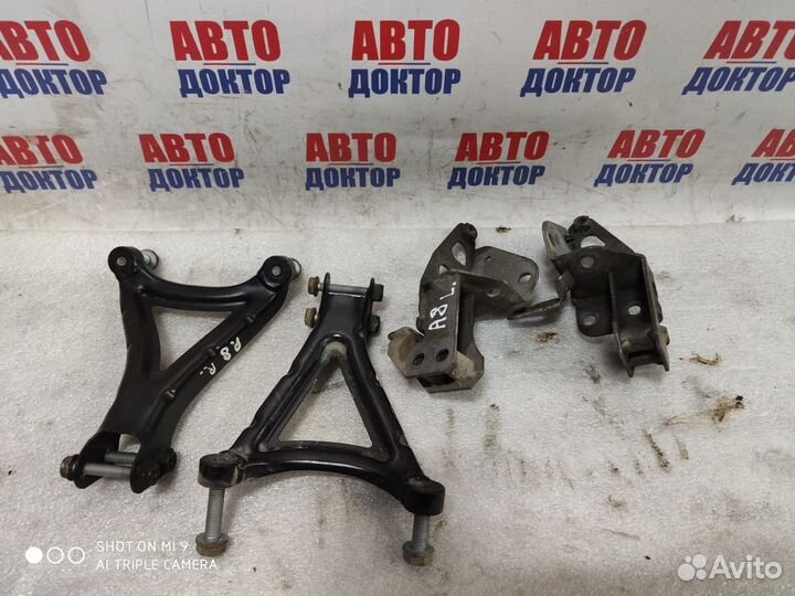 Кронштейн Audi A8 D4 4H Стойка