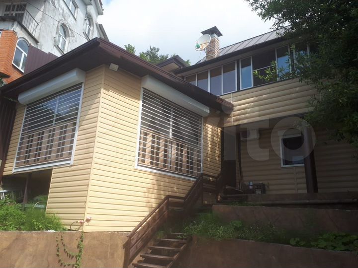 Дом 190 м² на участке 3,1 сот.