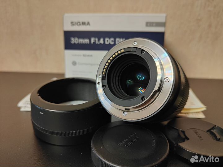 Объектив Sigma 30mm 1.4 DC DN Contemporary Sony E