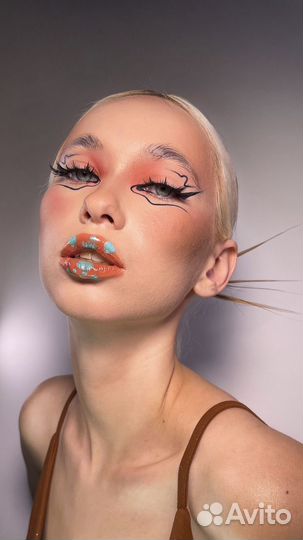 Визажист / бровист / стилист