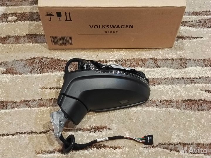 Новое левое зеркало VW Tiguan 2 серебро 13 pin