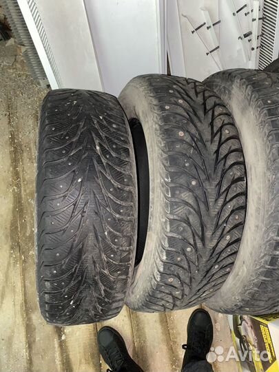 Yokohama A008 235/65 R17