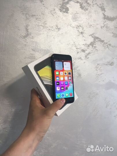 iPhone SE (2020), 64 ГБ