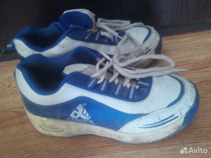 Кроссовки на роликах, р. 35