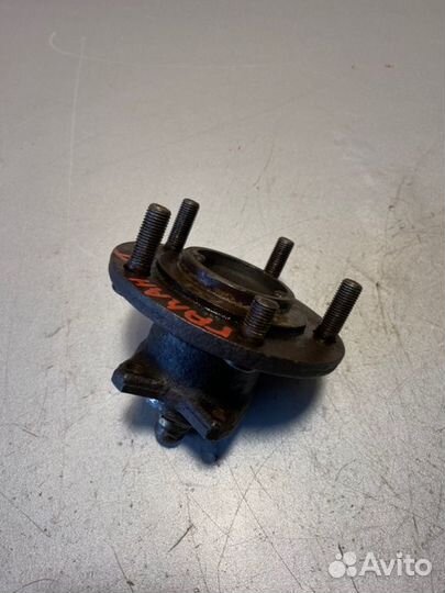 Ступица задняя Mitsubishi Galant EA3A 4G64 2002