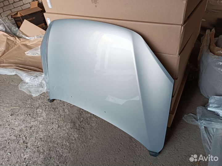 Гранта капот рислинг серебристый автоваз