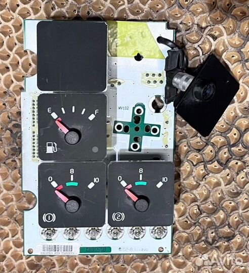 Панель индикаторов правый Volvo Fh12 B12 B7