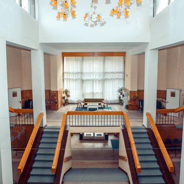 Театральный