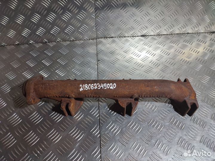 Выпускной коллектор (часть) Mercedes-Benz A5411420