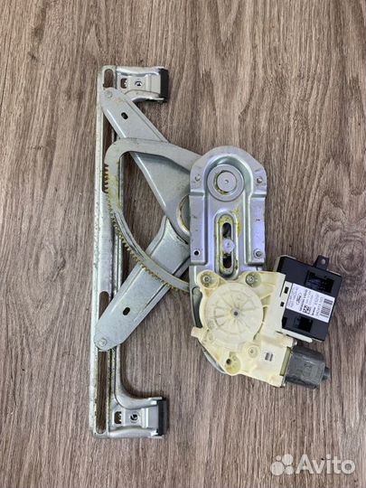 Стеклоподъемник задний левый Ford Focus 2 хетчбэк