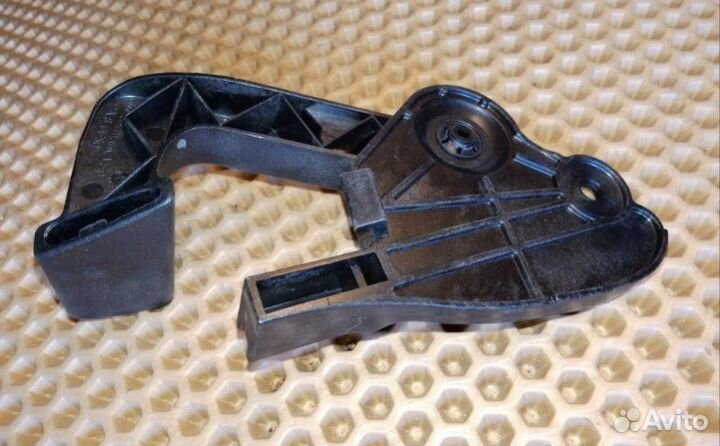 Ручка открывания капота Audi A4 2001-2009