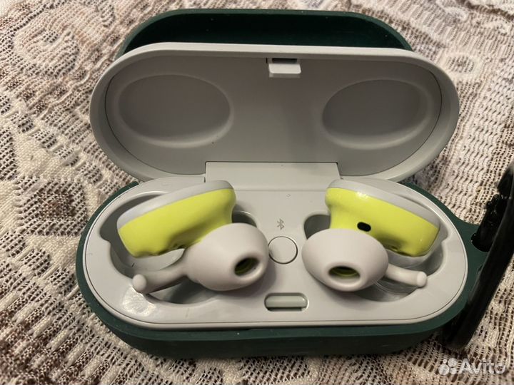 Bose Sport Earbuds White