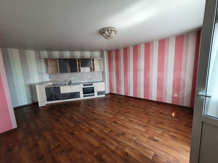 2-к. квартира, 76 м², 6/9 эт.