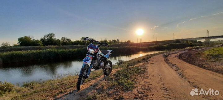 Питбайк Regulmoto seven medalist 17/14 150E