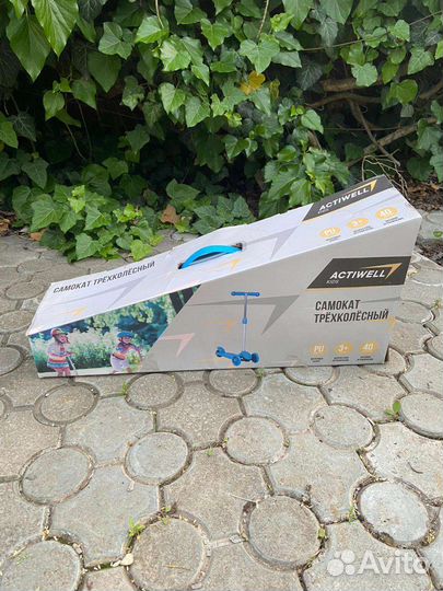 Самокат детский трехколесный новый