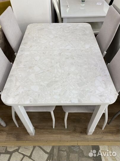 Кухонный стол